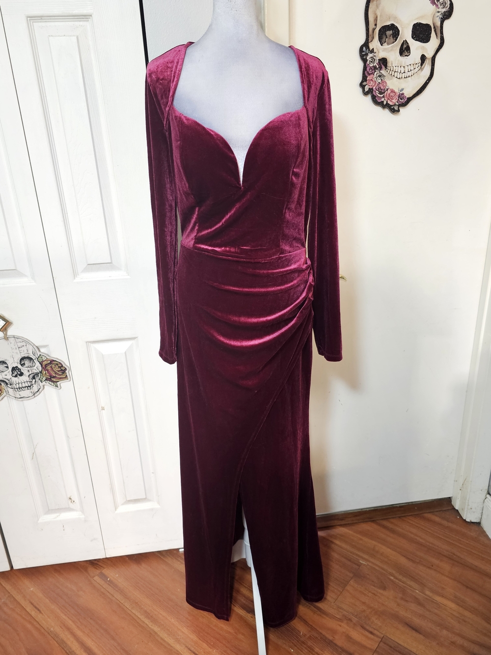 Fashion Nova Long Sleeve Velvet Gown in Burgundy